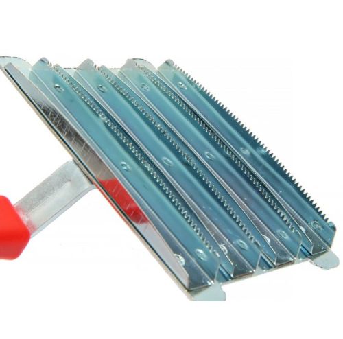 8-reihiger Metallkarder für Pferde und Rinder 508-2.jpg